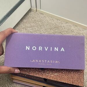 Abh norvina palette